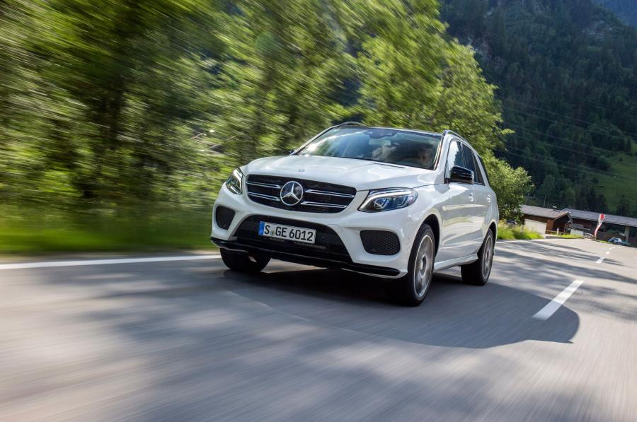  Mercedes-Benz GLE350 d 4Matic AMG Line 2015 года  (фото 3 из 9)